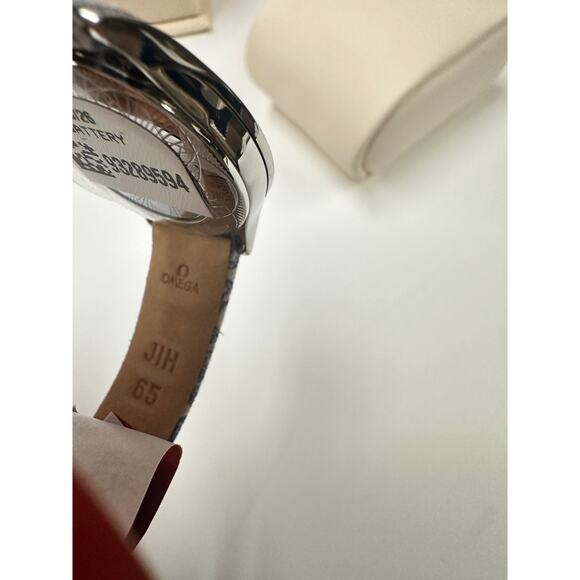 Omega DE VILLE MINI TRÉSOR Women's Diamond Watch 26 MM, Steel on Toile De Jouy - Picture 9 of 16